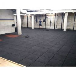 WEIGTHLIFTING RUBBER FLOORING